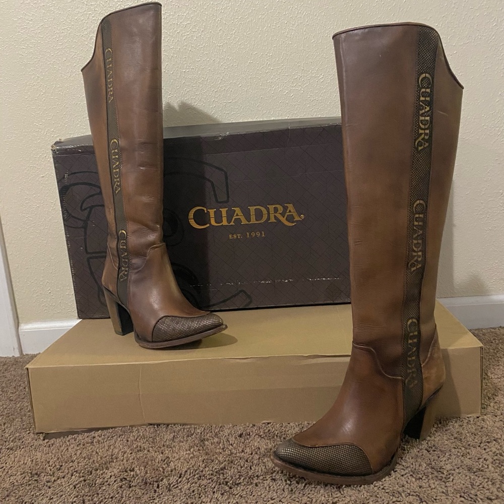 Women’s Cuadra Boots Sz 9